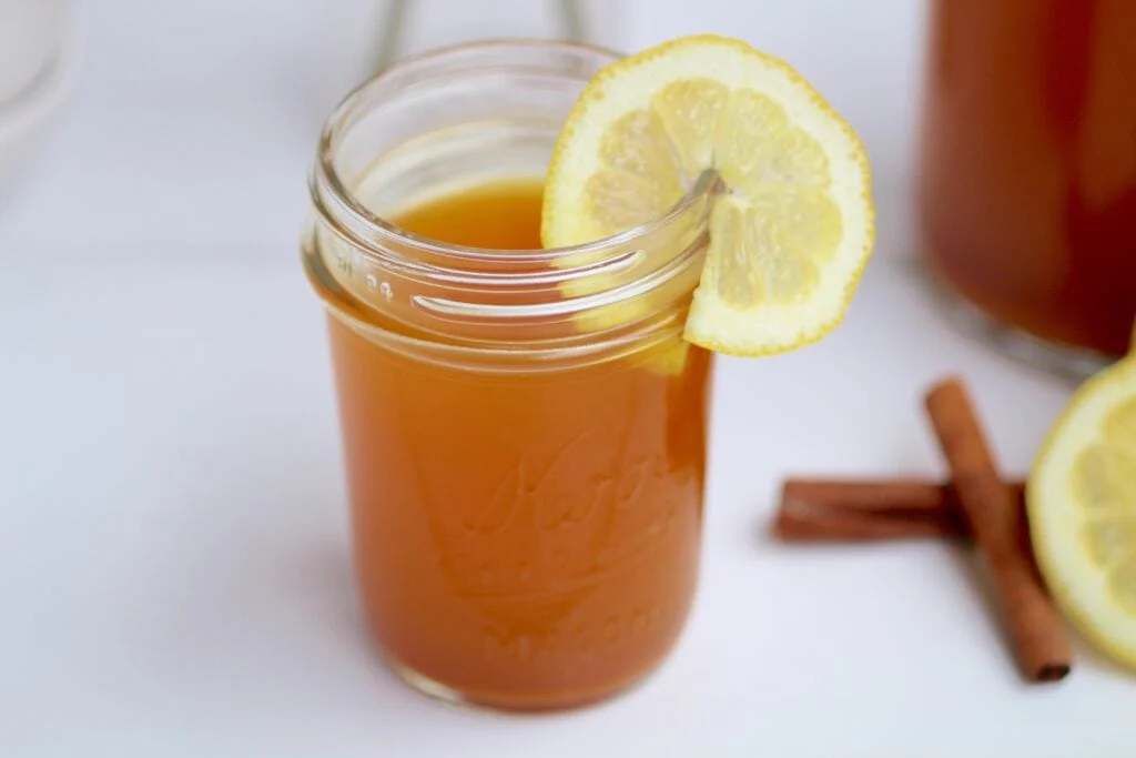 Ginger and Turmeric Tea: A Healing Drink for Digestion and Immunity